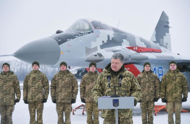 Ukraine tổ chức hàng loạt cuộc tập trận giữa lúc căng thẳng với Nga - Ảnh 9.