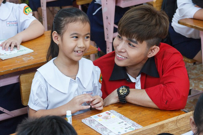 Jun Phạm thực hiện điều ước cho hơn 10.000 trẻ em - Ảnh 3.