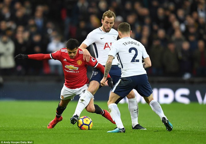 11 giây, 28 phút & 7 phút: Wembley chứng kiến ngày Man United đổ sụp đớn đau - Ảnh 8.