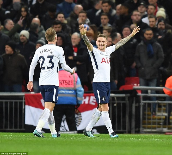 11 giây, 28 phút & 7 phút: Wembley chứng kiến ngày Man United đổ sụp đớn đau - Ảnh 10.