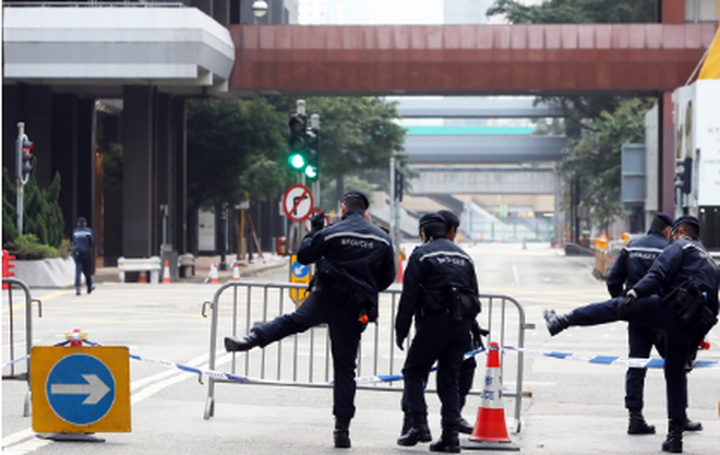 5 ngày, phát hiện 2 quả bom khủng ở Hong Kong - Ảnh 2.