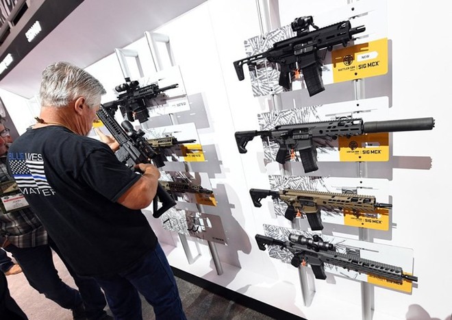 Những khẩu súng đáng sợ nhất tại triển lãm vũ khí SHOT - Ảnh 5.