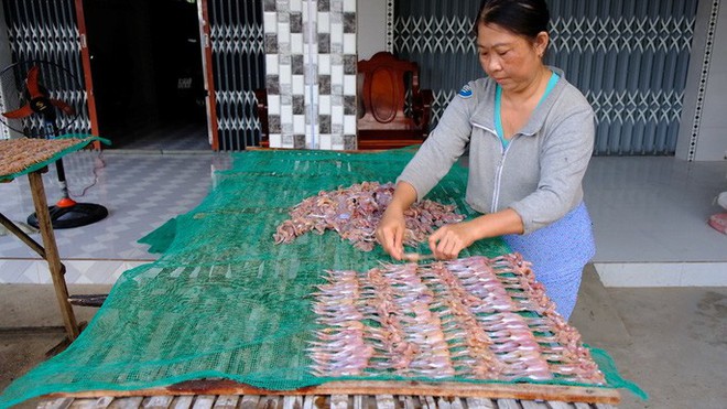 Giáp Tết, vũ nữ chân dài... lên ngôi! - Ảnh 5.