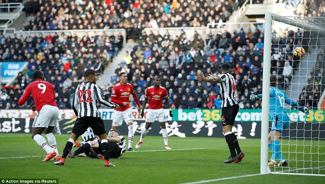 Cái dớp ghê gớm của Mourinho và Sanchez hạ sát Man United đớn đau - Ảnh 9.