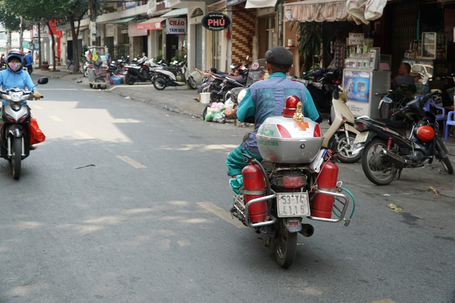 Người đàn ông nhặt ve chai, 10 năm làm chuyện bao đồng cứu người giữa đường còn bị vu oan là cướp - Ảnh 4.