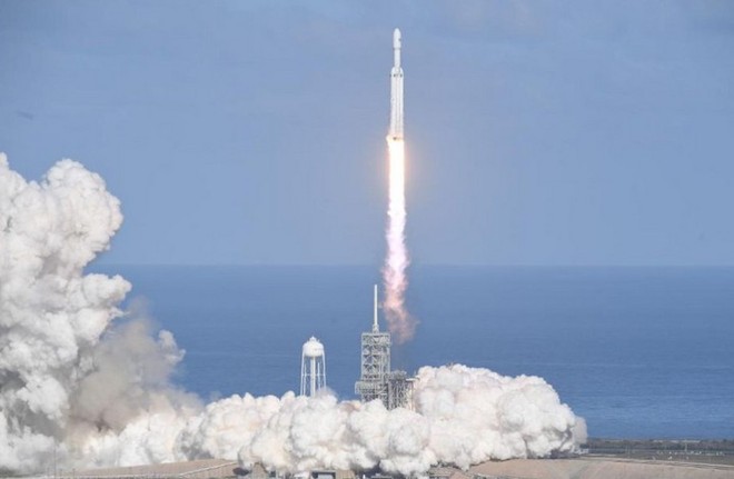 Những con số biết nói sau vụ phóng tên lửa Falcon Heavy Rocket thành công - Ảnh 2.