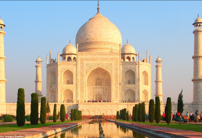 Lăng Taj Mahal biểu tượng của Ấn Độ đã chuyển thành màu vàng vì một lý do cực kỳ đáng ngại - Ảnh 2.