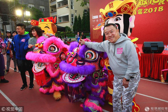 Hậu bê bối lạm dụng tình dục nghệ sĩ nữ, Tăng Chí Vỹ vẫn tươi cười và đắt sô sự kiện - Ảnh 3.