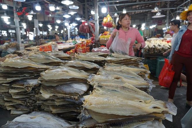 Chợ thủy hải sản khô lớn nhất Sài Gòn tất bật ngày cận Tết - Ảnh 21.