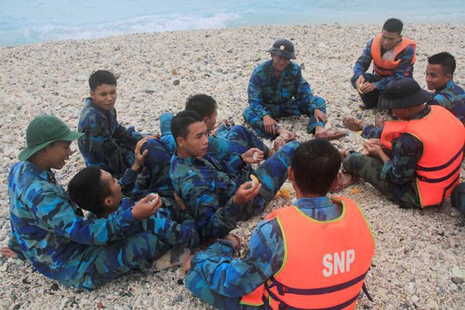 “Đội đặc nhiệm” ở cực Nam quần đảo Trường Sa - Ảnh 8.