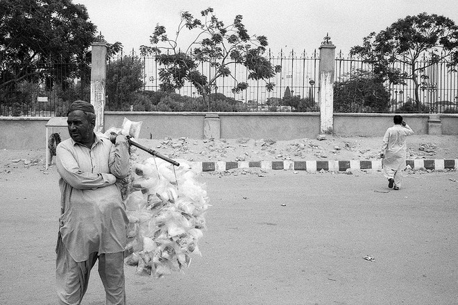 [Photo Essay]: Cuộc sống thực ở nơi nhiều người tưởng là chiến địa khủng bố, đánh bom - Ảnh 4.