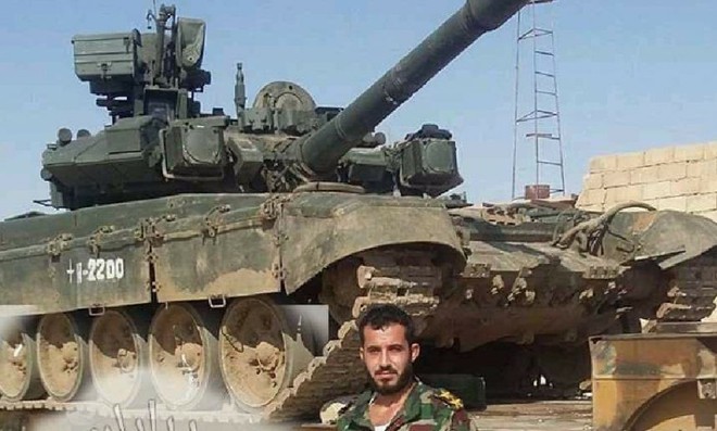 Đặc nhiệm Tiger rầm rầm kéo về đông Damascus: Lần đầu tiên xe tăng T-90 ồ ạt xung trận - Ảnh 1.