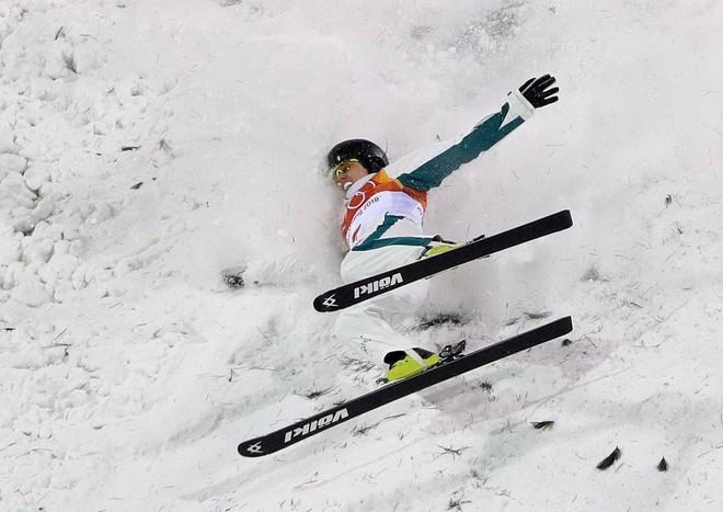 Những pha ngã sấp mặt tại Olympic mùa đông 2018 - Ảnh 8.