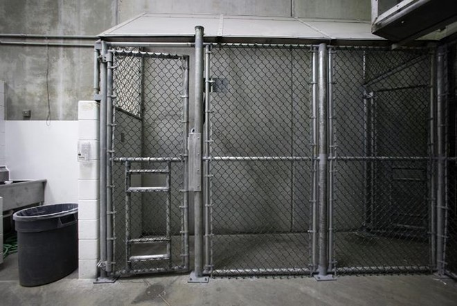 Cuộc sống bên trong nhà tù khét tiếng Guantanamo của Mỹ ở Cuba - Ảnh 5.
