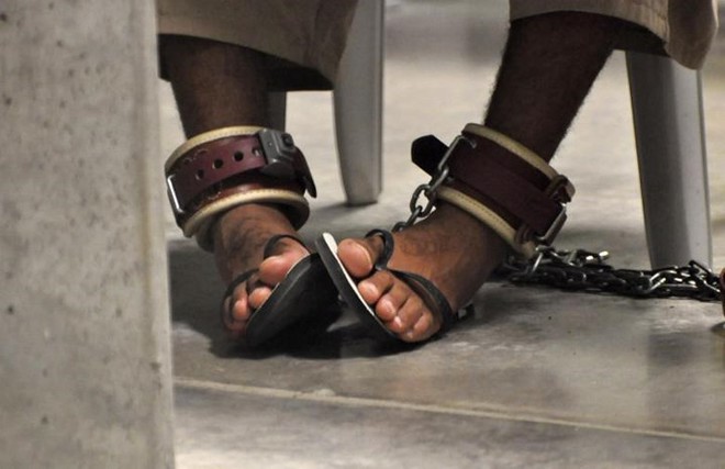 Cuộc sống bên trong nhà tù khét tiếng Guantanamo của Mỹ ở Cuba - Ảnh 8.
