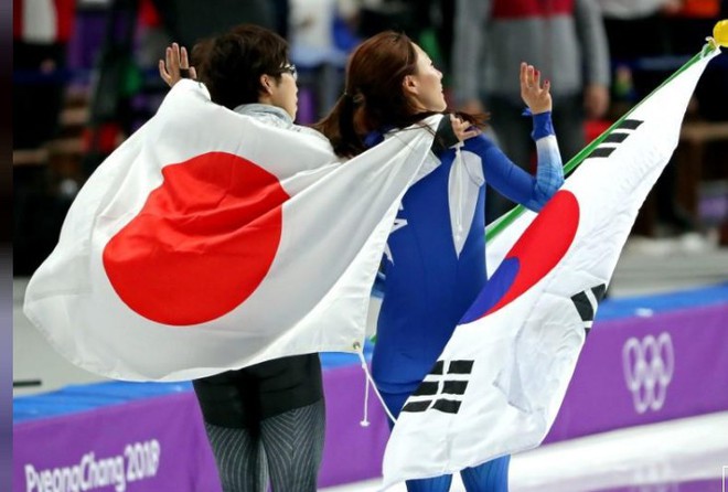 VĐV Nhật Bản bỏ ăn mừng để vỗ về, an ủi đối thủ Hàn Quốc đang khóc nức nở - Ảnh 5.