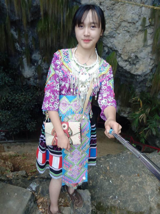 Danh tính cô gái bán cơm lam hút “triệu view” trên mạng xã hội Việt ngày hôm qua  - Ảnh 4.