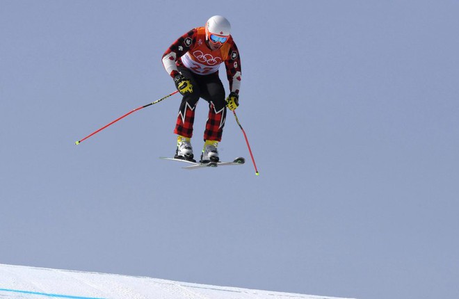 Vận động viên Canada bị bắt vì... ăn cắp ô tô ở Olympic mùa Đông - Ảnh 2.