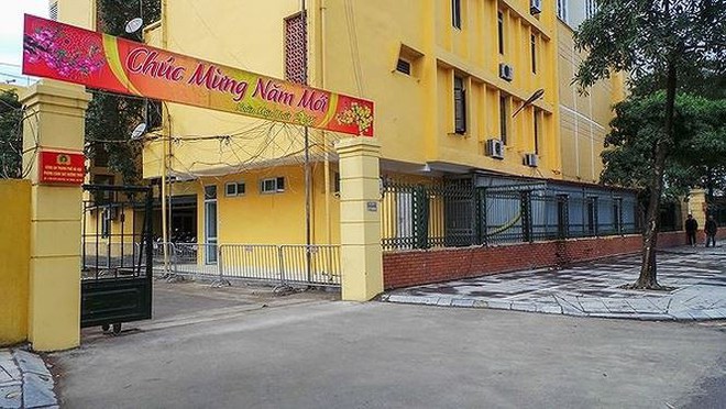 Điểm mặt hàng loạt tuyến phố Hà Nội tự ý chi tiền tỷ lát đá vỉa hè - Ảnh 4.