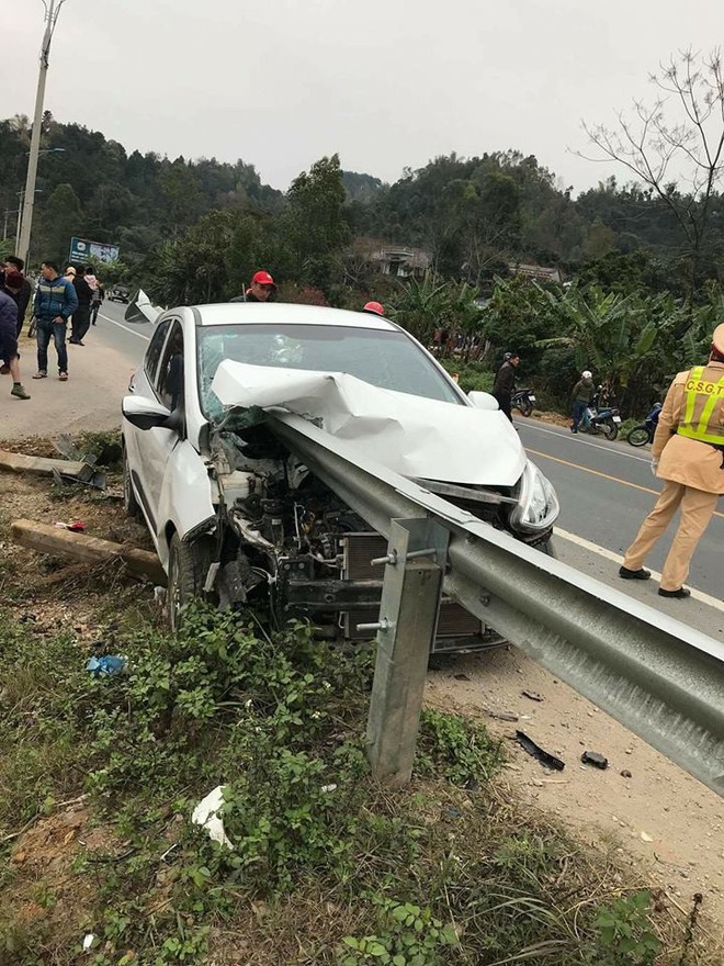 Hiện trường vụ tai nạn khiến dân mạng không khỏi xôn xao, bàn tán - Ảnh 2.