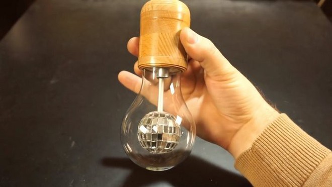 Hướng dẫn tự chế quả cầu disco từ một chiếc bóng đèn sợi đốt cũ - Ảnh 7.