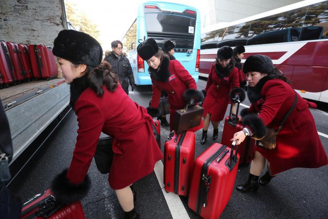 Cận cảnh nhan sắc 229 mỹ nữ thuộc đội quân sắc đẹp Triều Tiên vừa đổ bộ Hàn Quốc - Ảnh 10.