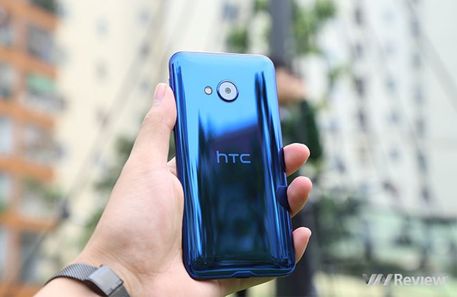 6 smartphone HTC đáng mua dịp cận Tết - Ảnh 4.