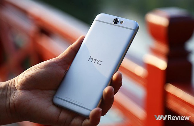 6 smartphone HTC đáng mua dịp cận Tết - Ảnh 7.