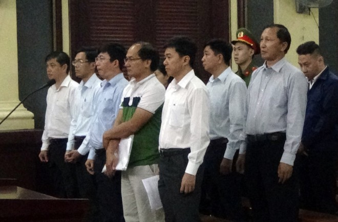 Vụ 10 sếp Navibank hầu tòa: Luật sư kiến nghị triệu tập chủ toạ phiên xử phúc thẩm Huyền Như - Ảnh 1.