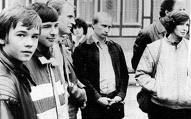 Tổng thống Putin tiết lộ nhiệm vụ yêu thích khi là đặc vụ KGB tại Đông Đức - Ảnh 2.