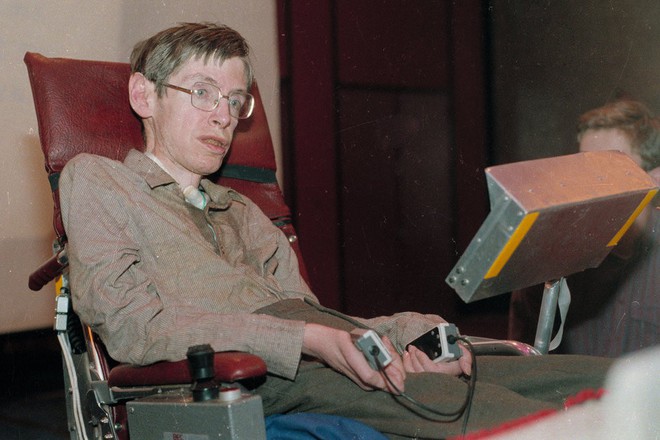 Vì sao Stephen Hawking - nhà khoa học đang khiến cả thế giới khóc thương lại được tôn vinh là thiên tài? - Ảnh 2.
