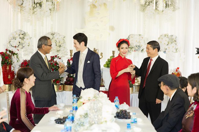 Mai Hồ công khai loạt khoảnh khắc ngọt ngào với chồng sắp cưới trong lễ đính hôn - Ảnh 2.