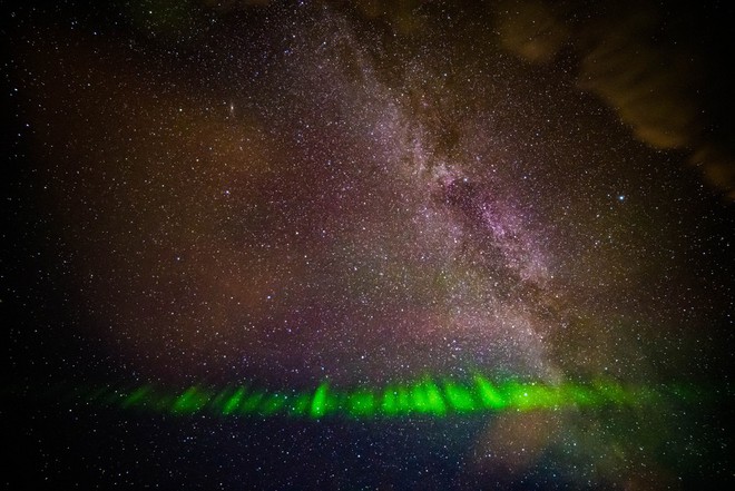 Bí ẩn vệt sáng kỳ dị ở Canada, NASA vào cuộc giải mã - Ảnh 2.