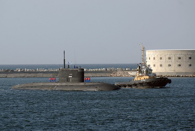 Bên trong tàu ngầm Kilo 636.3 ‘Hố đen đại dương’ của Hải quân Nga - Ảnh 7.