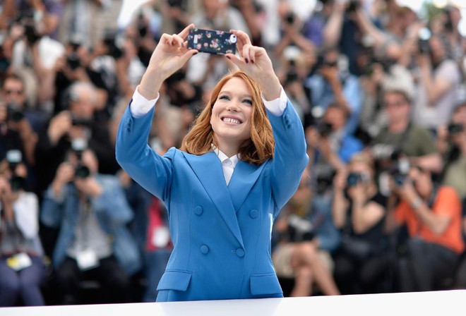 NÓNG: Liên hoan phim Cannes chính thức cấm sao chụp ảnh tự sướng trên thảm đỏ - Ảnh 3.