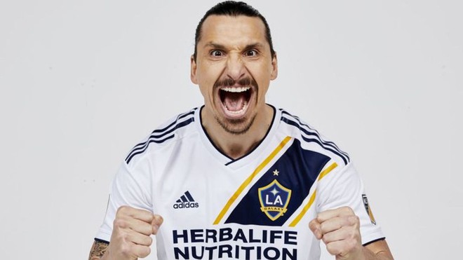 SỐC!!! Rời M.U, Ibrahimovic nhận lương cực thấp ở LA Galaxy - Ảnh 1.