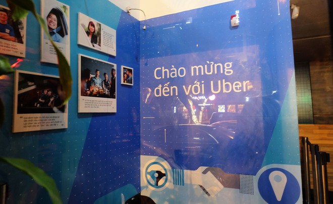 Trung tâm khách hàng ở Hà Nội của Uber cửa đóng then cài, tài xế hoang mang - Ảnh 7.