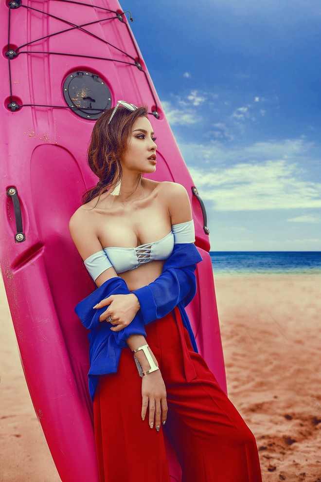 Diện bikini, Phương Trinh Jolie khoe thân hình nóng bỏng - Ảnh 6.