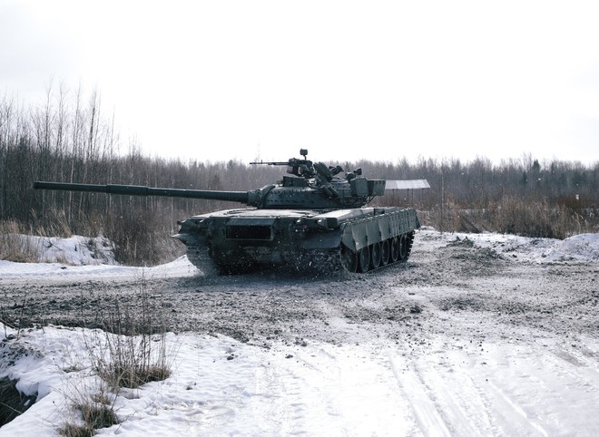 Thăm xưởng cải lão hoàn đồng giúp xe tăng T-80 Nga miễn nhiễm với băng tuyết - Ảnh 12.