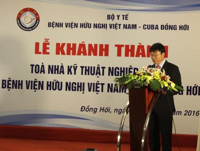 Bị tố tuyển dụng hàng loạt người nhà, giám đốc bệnh viện nói rất bình thường - Ảnh 2.