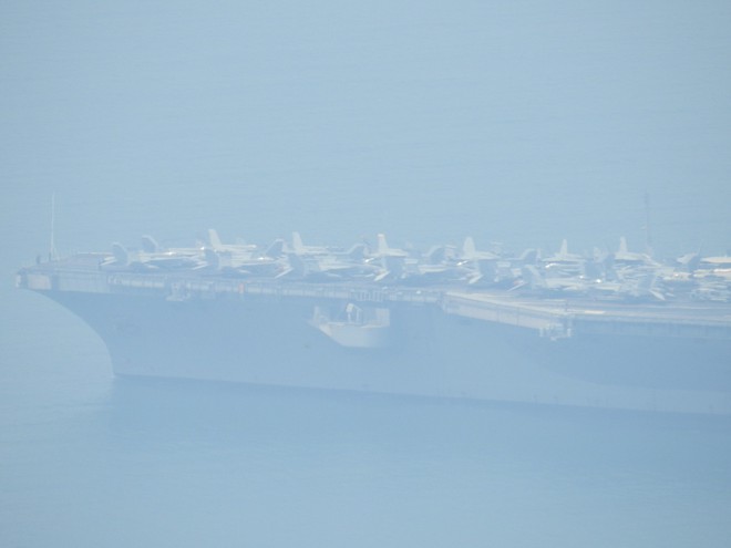 Tàu sân bay Mỹ và nhóm tàu hộ tống thả neo tại Đà Nẵng - Ảnh 25.