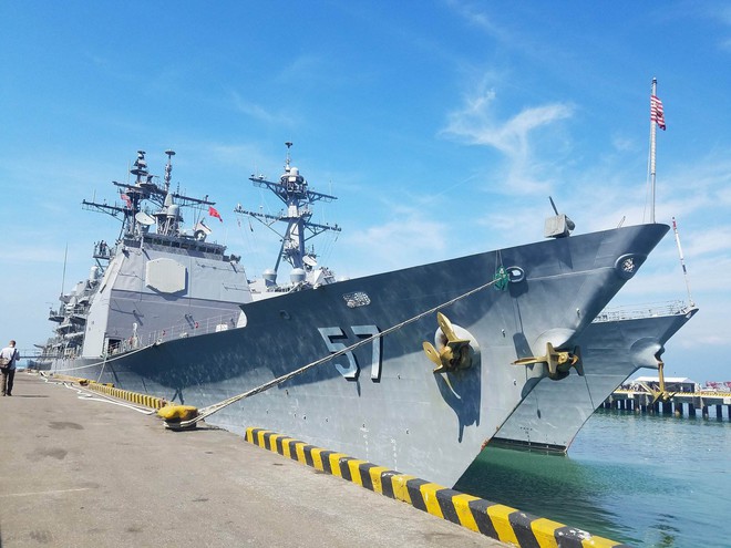 [Cận cảnh] Vũ khí và cabin chỉ huy của tuần dương hạm hộ tống tàu sân bay USS Carl Vinson - Ảnh 4.