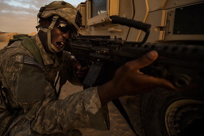 Chùm ảnh: Lính Mỹ huấn luyện bắn súng trên khắp thế giới - Ảnh 15.
