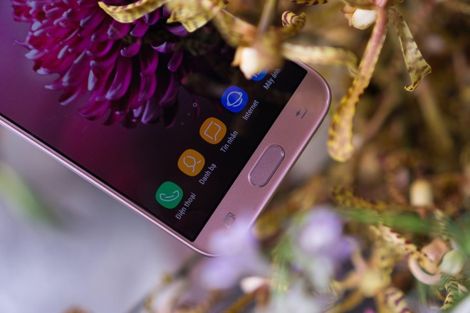 Bộ ảnh chụp cận cảnh Galaxy J7 Pro màu hồng nữ tính, món quà ý nghĩa cho dịp 8/3  - Ảnh 4.