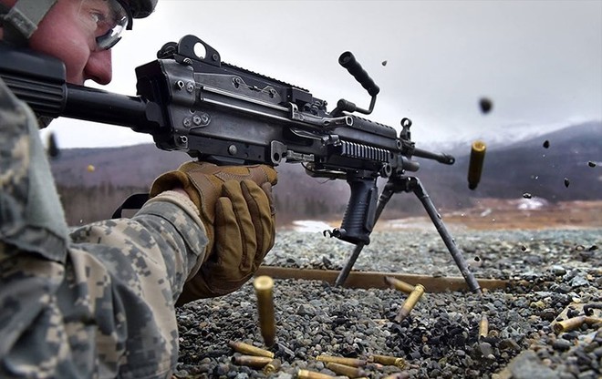 Chùm ảnh: Lính Mỹ huấn luyện bắn súng trên khắp thế giới - Ảnh 8.