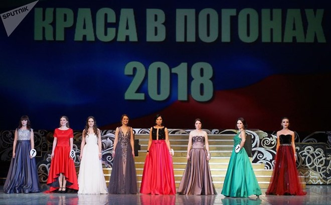 Ảnh: Nhan sắc các nữ quân nhân, cảnh sát trong cuộc thi sắc đẹp ở Nga - Ảnh 2.