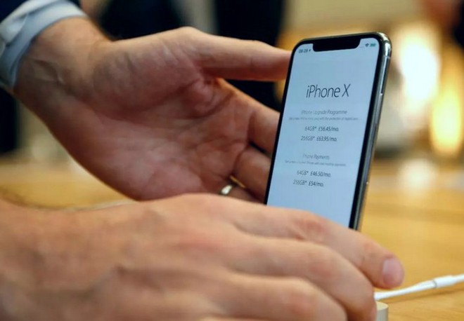  Apple sẽ xóa sổ thiết kế “tai thỏ” kể từ đời iPhone 2019? - Ảnh 1.