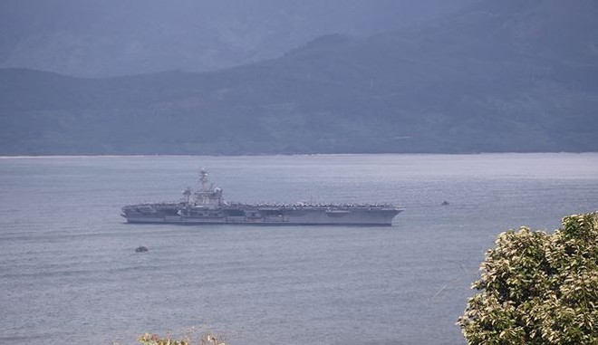 Hôm nay đại bàng vàng USS Carl Vinson của Hạm đội 7 Mỹ rời Đà Nẵng - Ảnh 3.