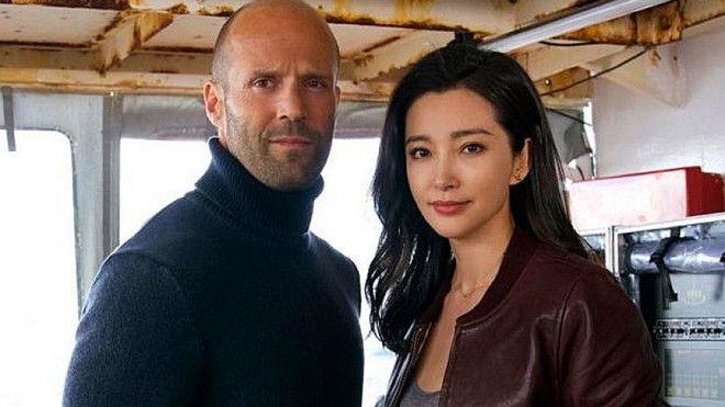 Phim hành động kinh dị The Meg: Jason Statham và Lý Băng Băng đối đầu cá mập bạo chúa  - Ảnh 4.