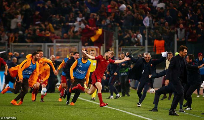 Barca bị AS Roma hủy diệt: Cái giá của việc coi thường đối thủ - Ảnh 1.